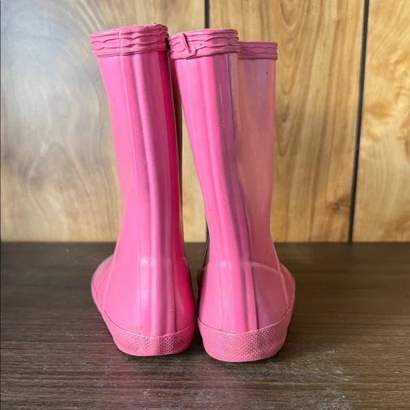Hunter Kids Pink Rain Boots - Picture 2 of 3
